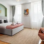 Lunga 16 Guesthouse 2